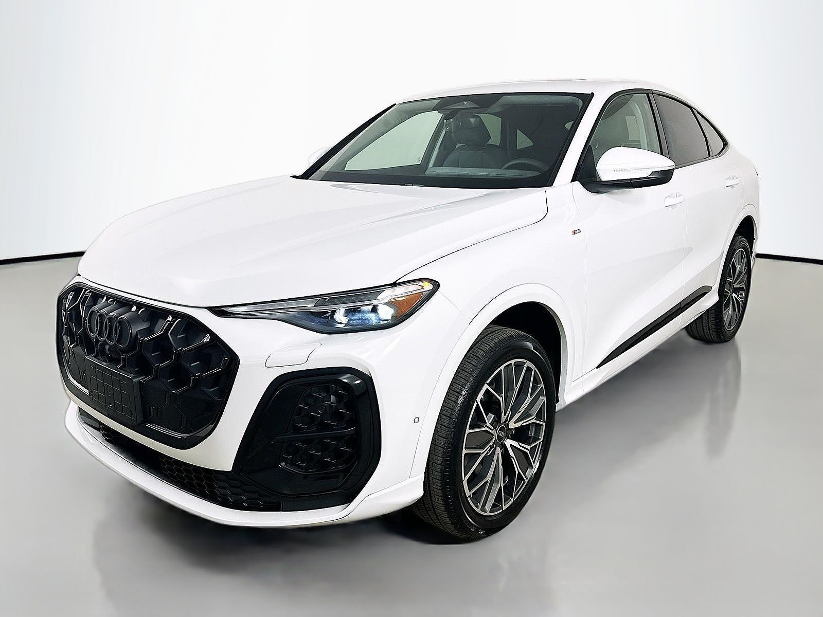 2026 AUDI SQ5