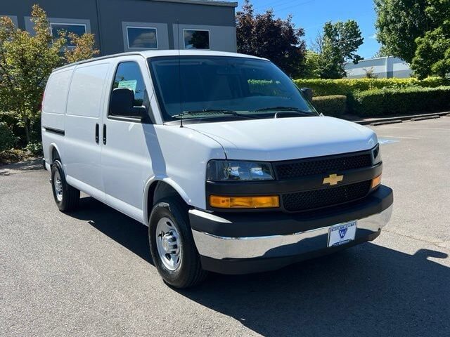 2026 CHEVROLET Express