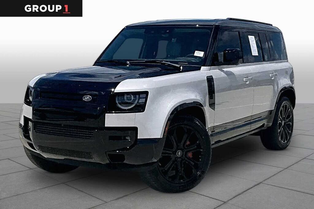 2026 LAND ROVER Defender