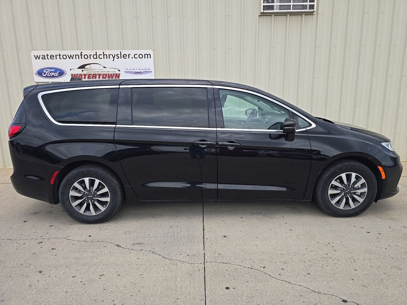 2024 CHRYSLER Pacifica