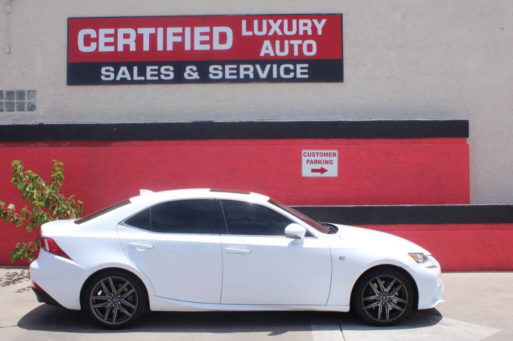 2016 LEXUS IS