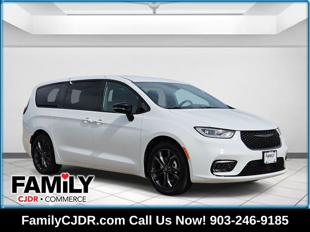 2026 CHRYSLER Pacifica
