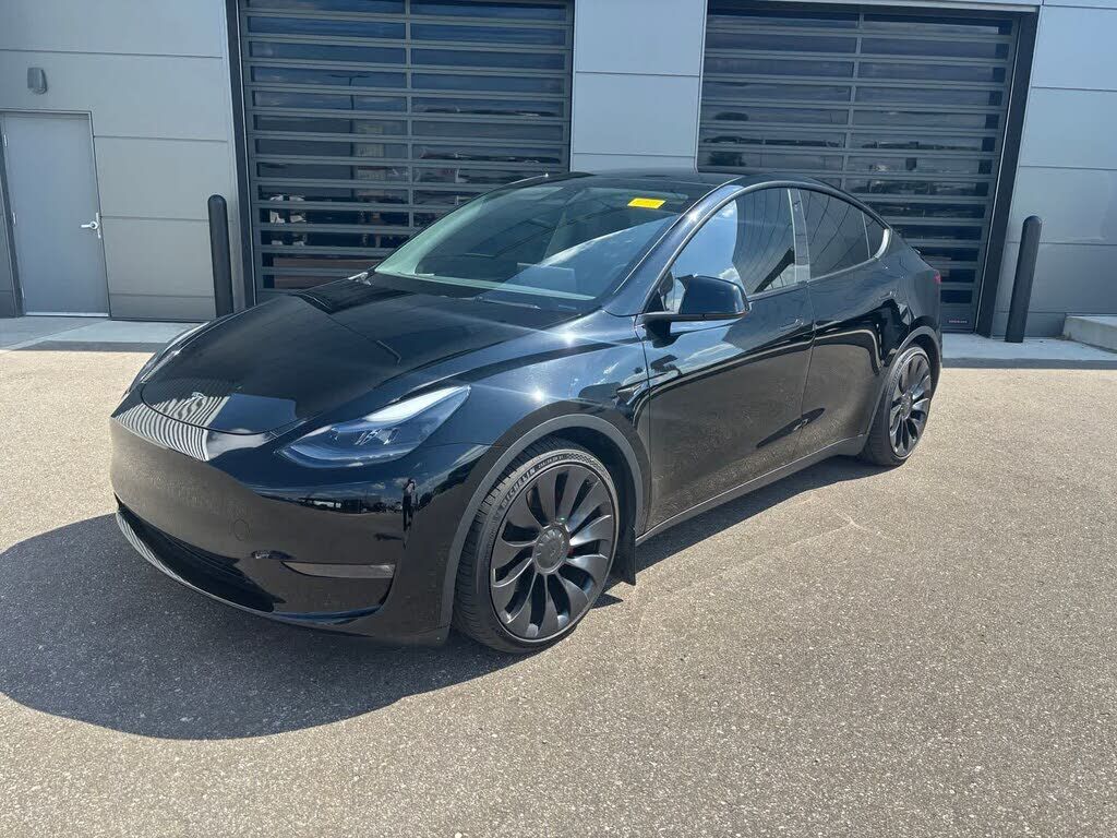 2023 TESLA Model Y