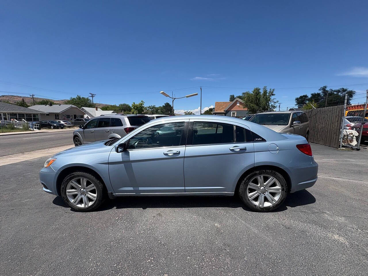 2013 CHRYSLER 200