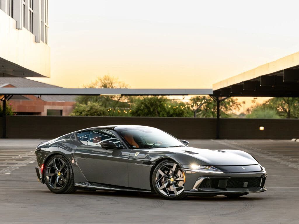 2025 FERRARI 12Cilindri