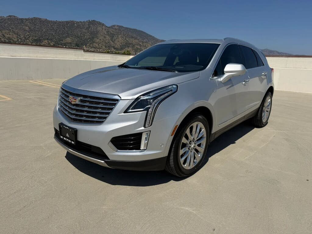 2017 CADILLAC XT5