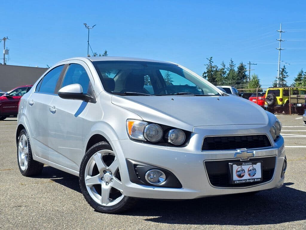 2015 CHEVROLET Sonic
