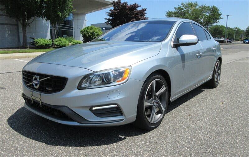 2015 VOLVO S60