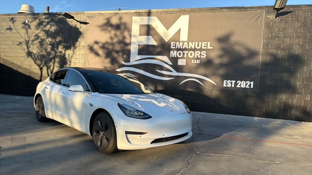 2020 TESLA Model 3