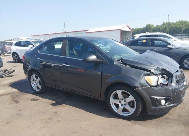 2016 CHEVROLET Sonic