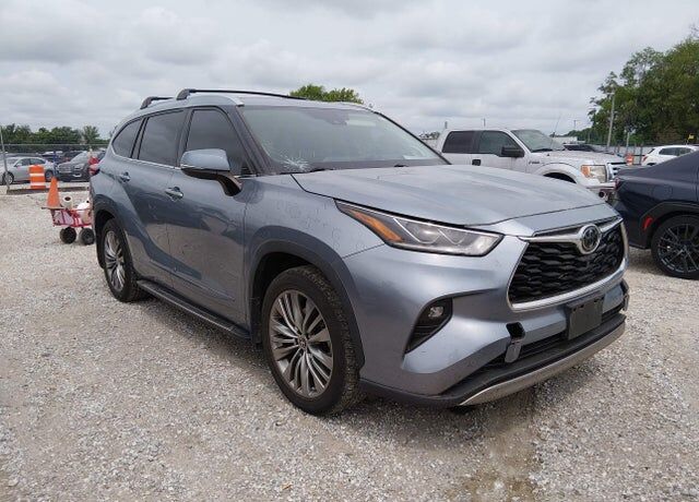 2021 TOYOTA Highlander