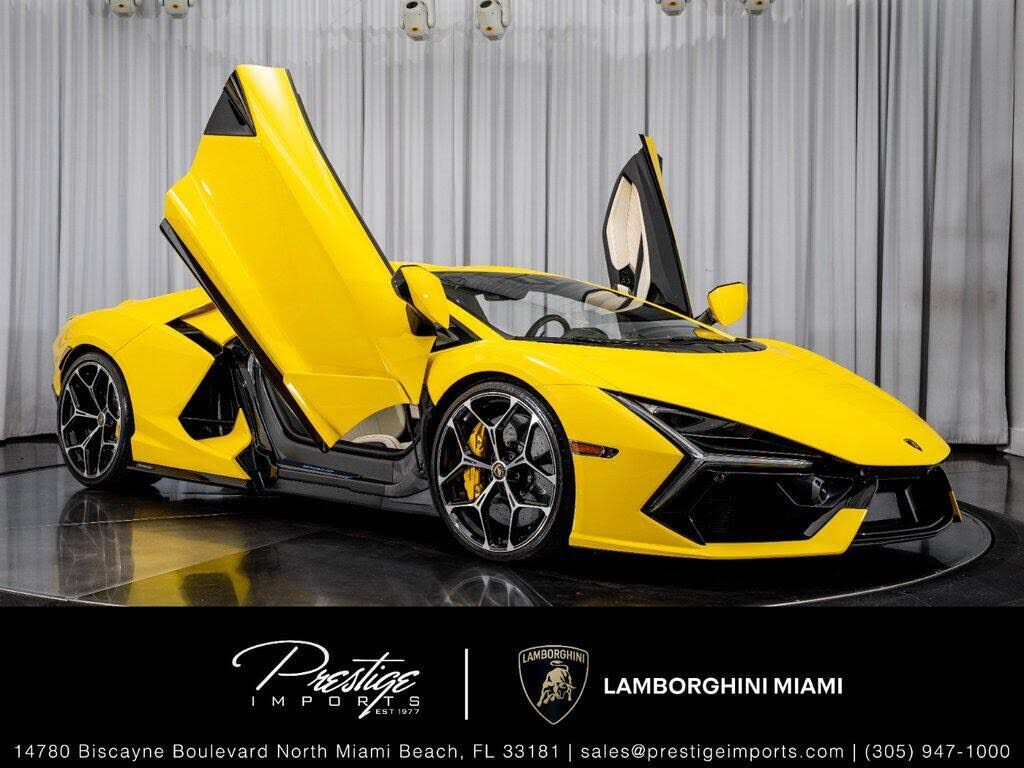 2026 LAMBORGHINI Revuelto
