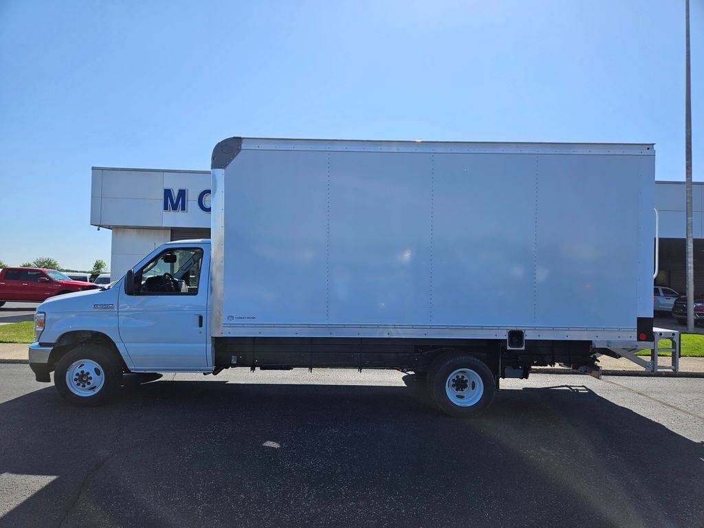 2027 FORD E-450