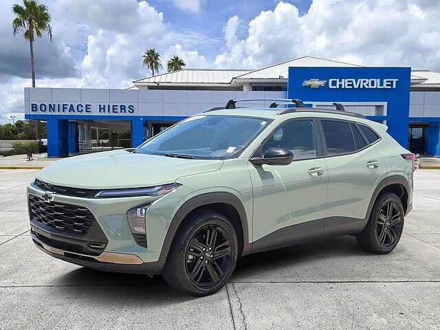 2025 CHEVROLET Trax