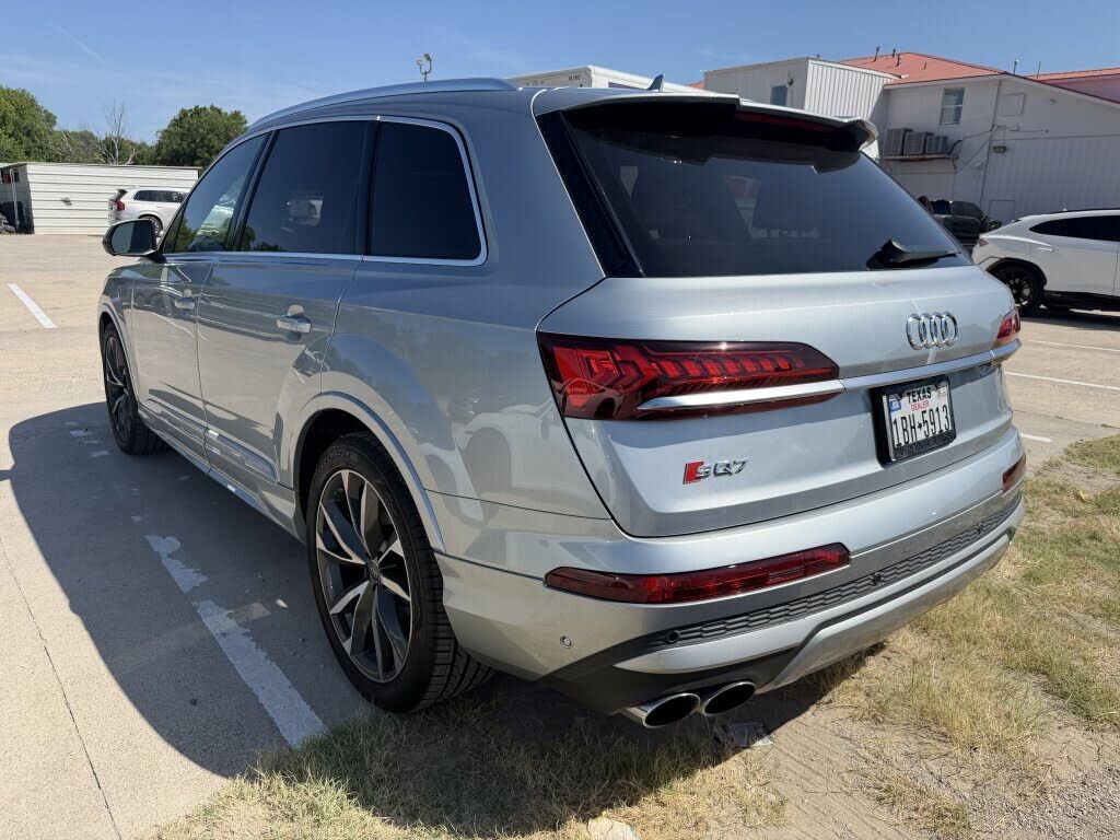 2024 Audi SQ7