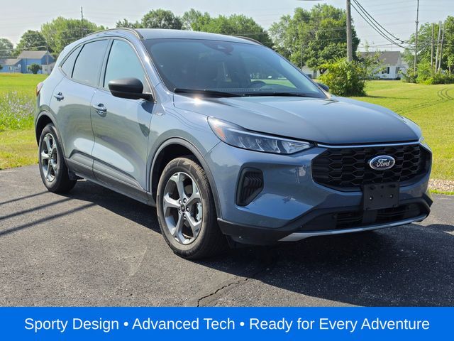 2025 FORD Escape