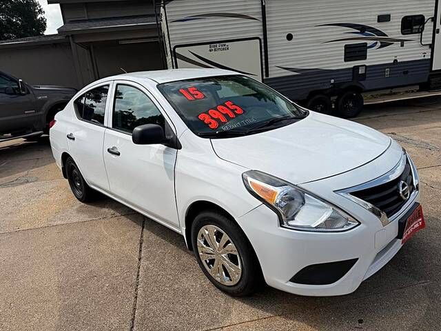 2015 NISSAN Versa