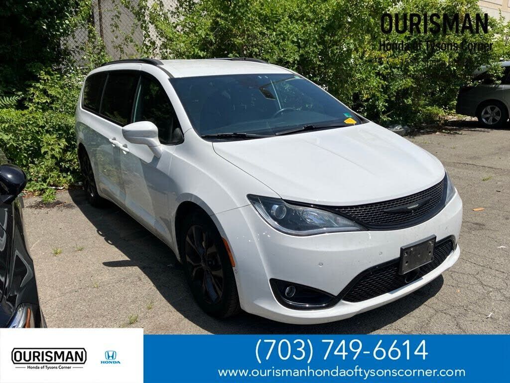 2019 CHRYSLER Pacifica