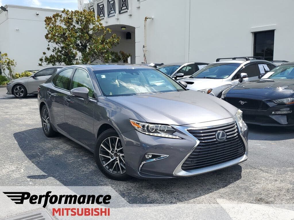 2017 LEXUS ES