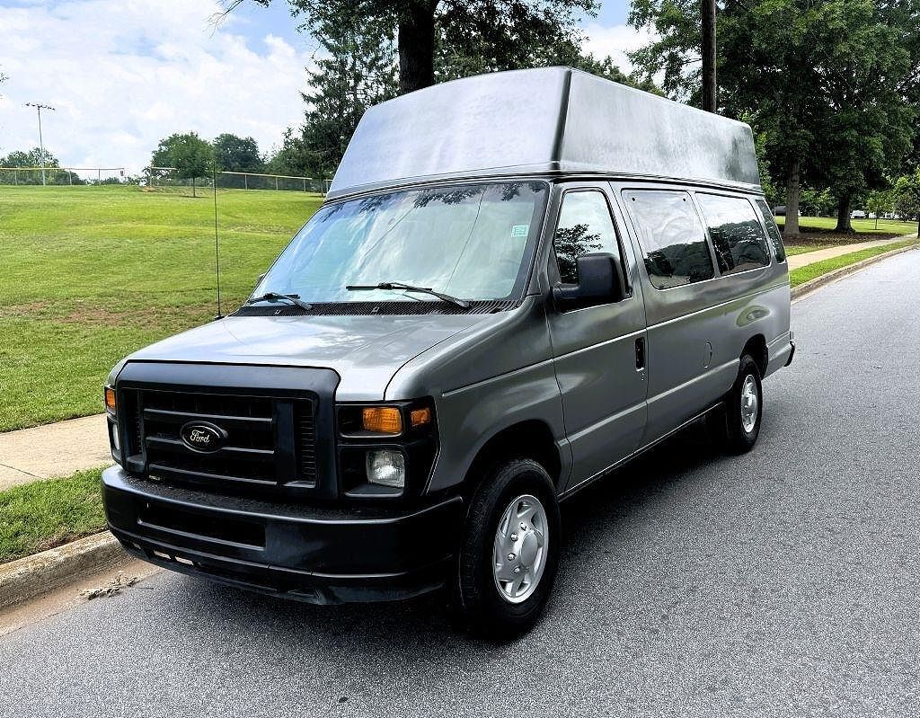 2010 FORD E-350