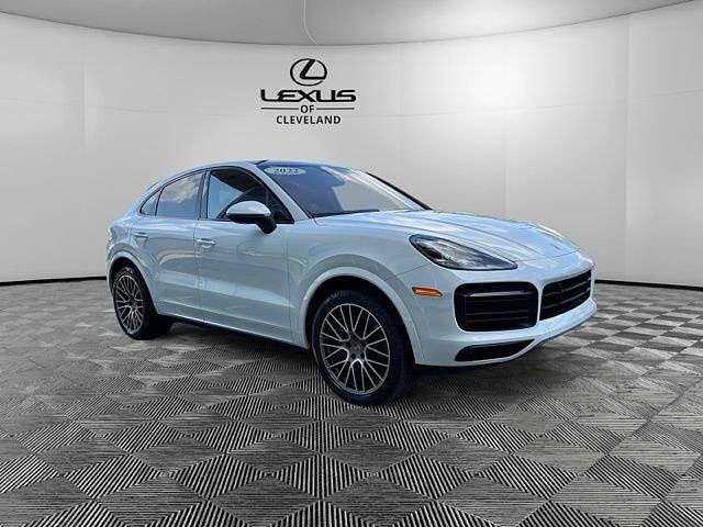 2022 PORSCHE Cayenne