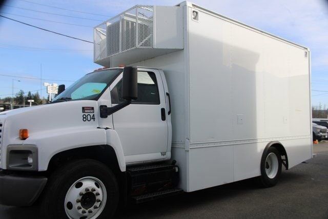 2005 GMC C6