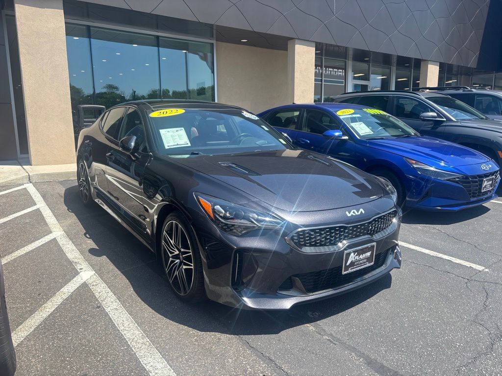 2022 KIA Stinger