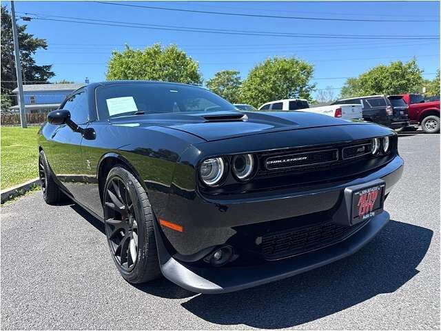 2016 DODGE Challenger