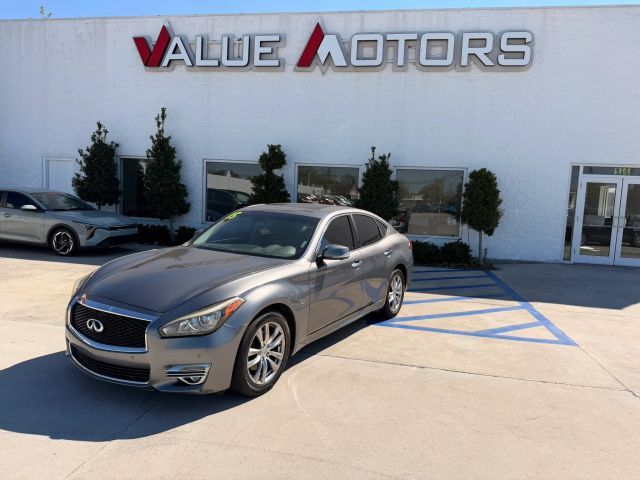 2015 INFINITI Q70