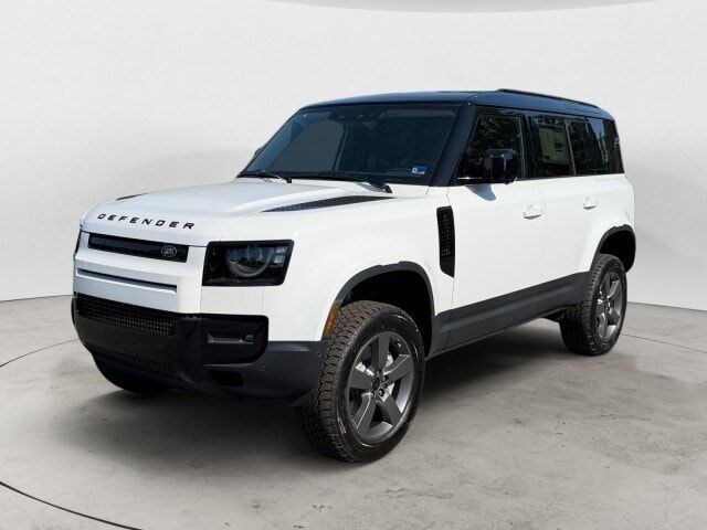 2026 LAND ROVER Defender