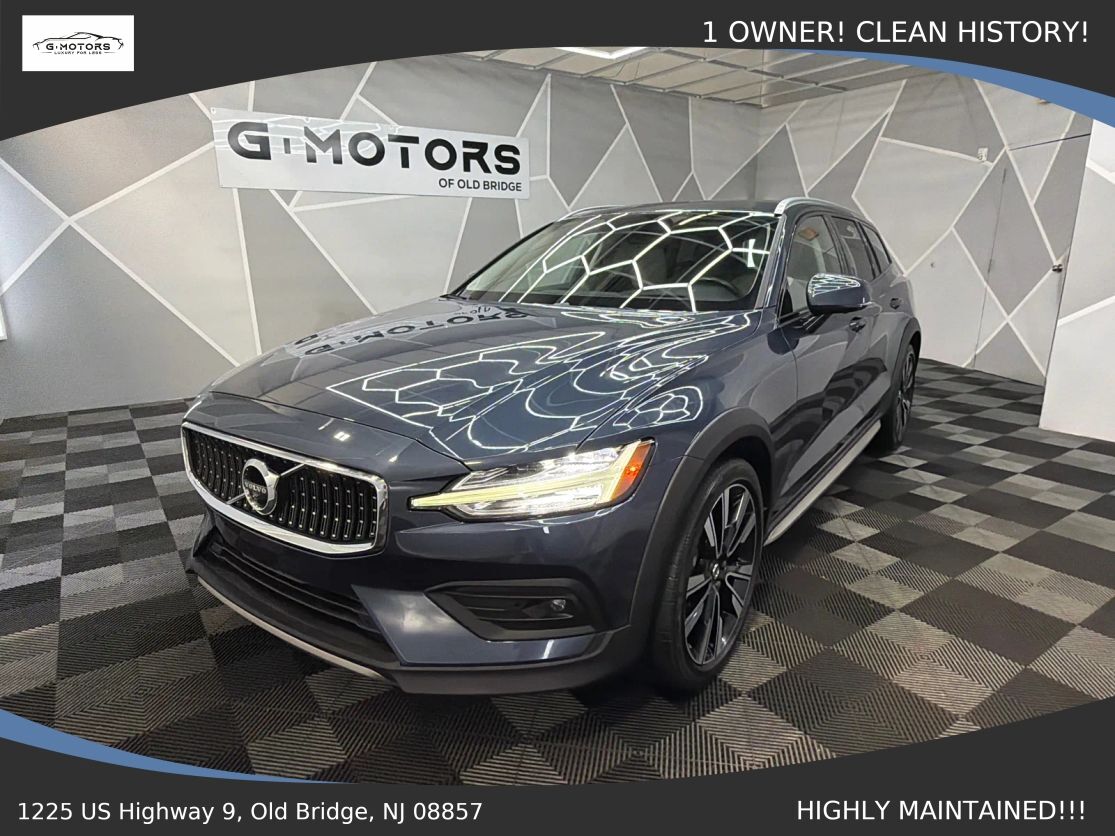2021 VOLVO V60CC