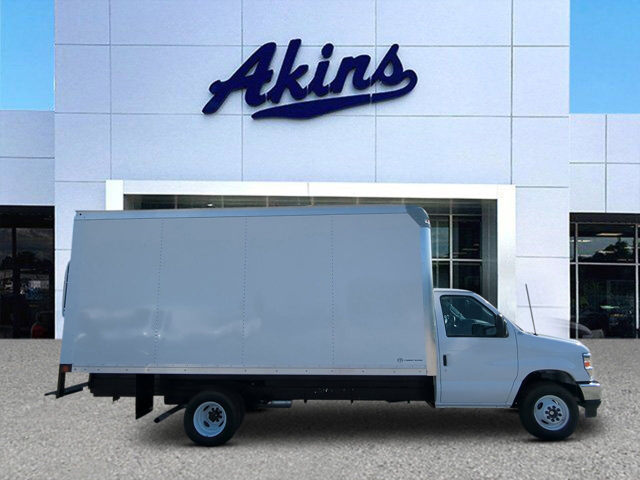 2027 FORD E-450