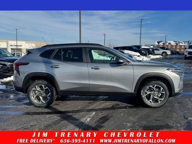 2026 CHEVROLET Trax