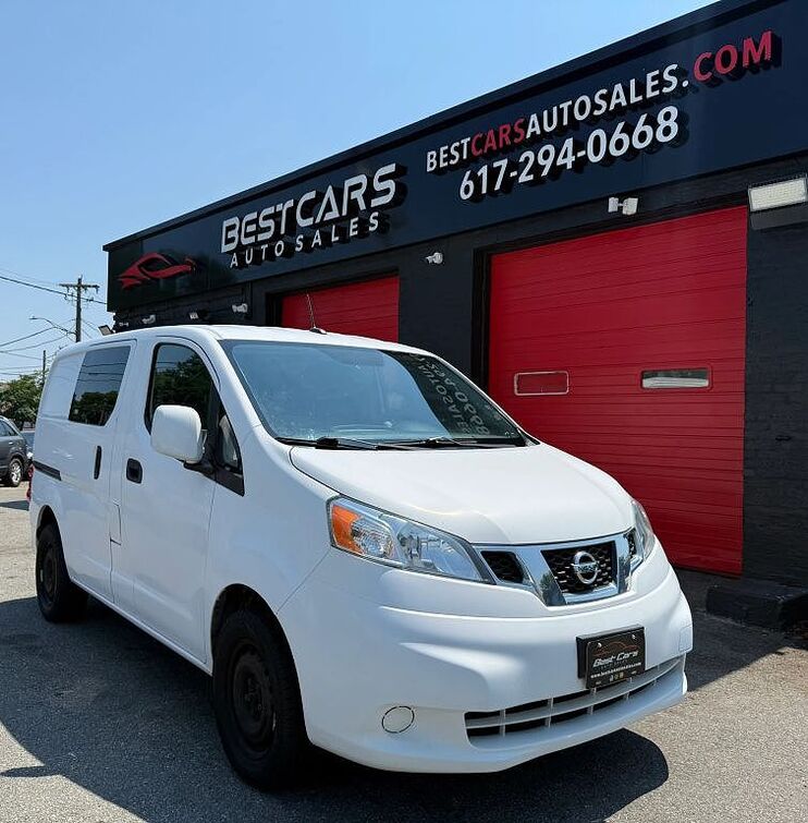 2017 NISSAN NV200