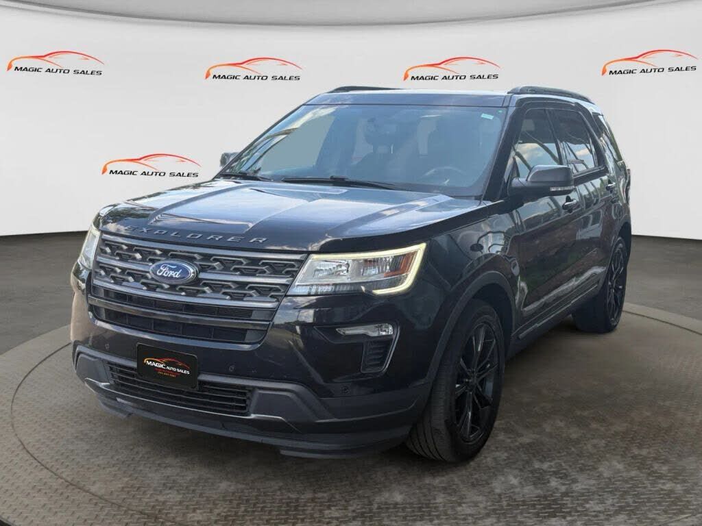 2019 FORD Explorer