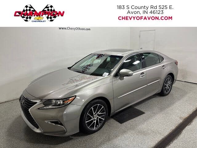 2017 LEXUS ES