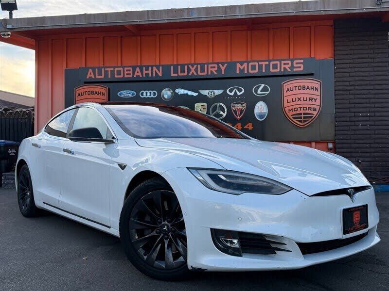 2016 TESLA Model S