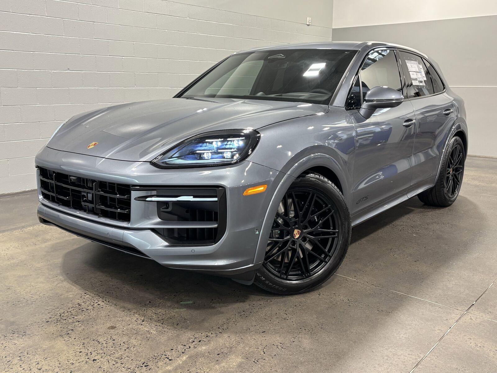 2026 PORSCHE Cayenne