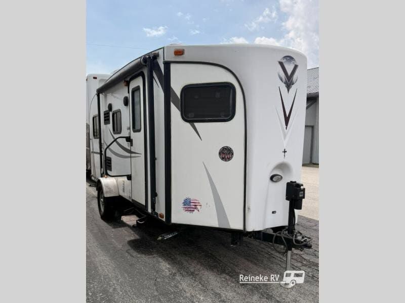 2015 FOREST RIVER V-Cross