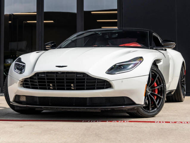 2022 ASTON MARTIN DB11