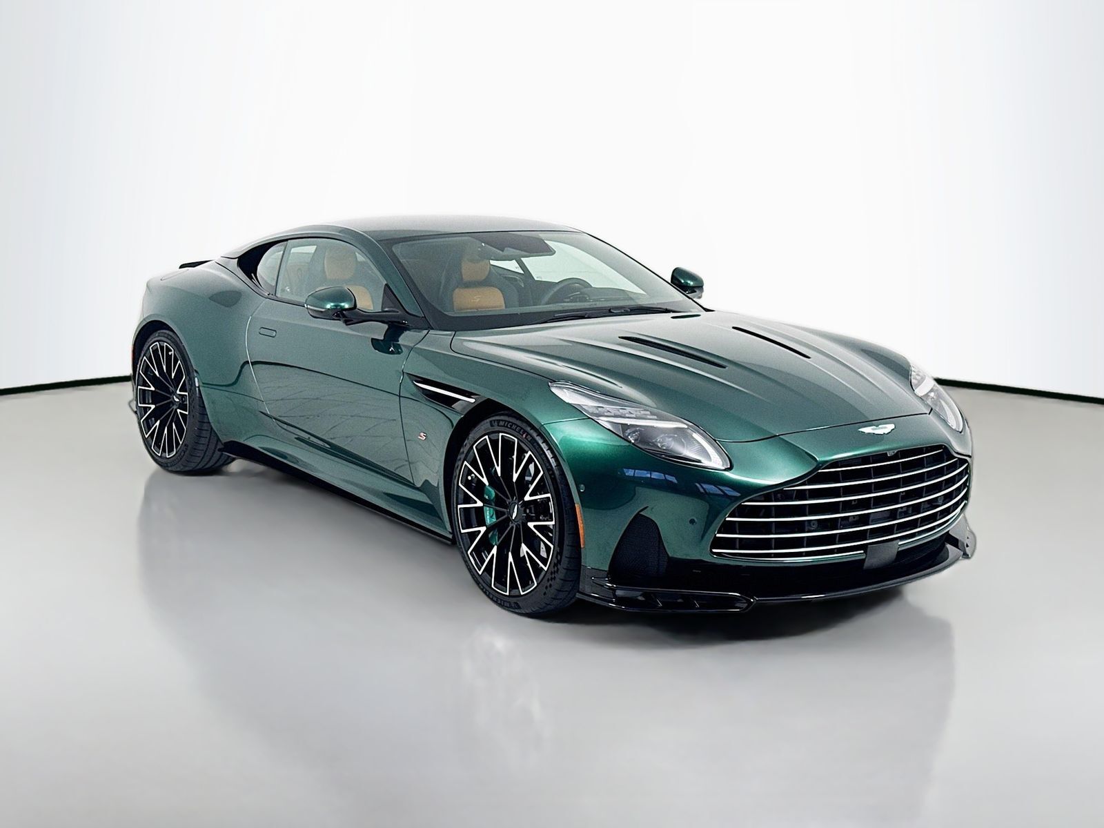 2026 ASTON MARTIN DB12