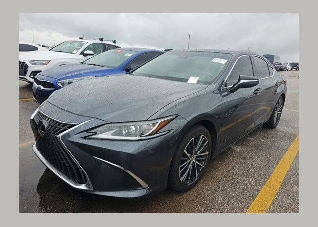 2022 LEXUS ES