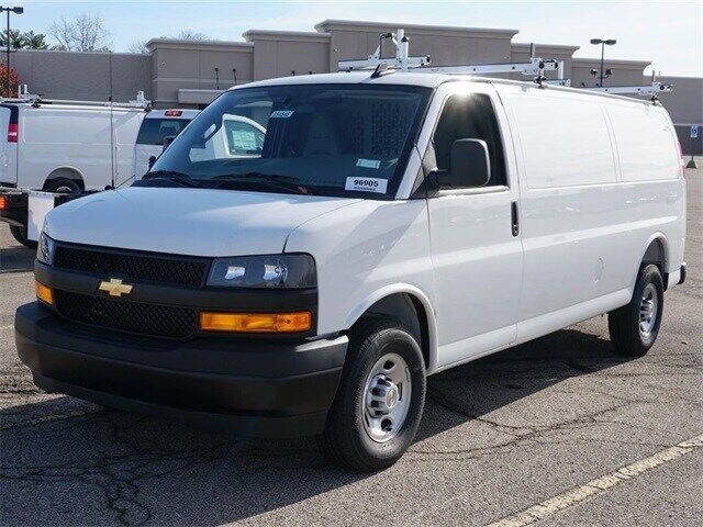 2025 CHEVROLET Express
