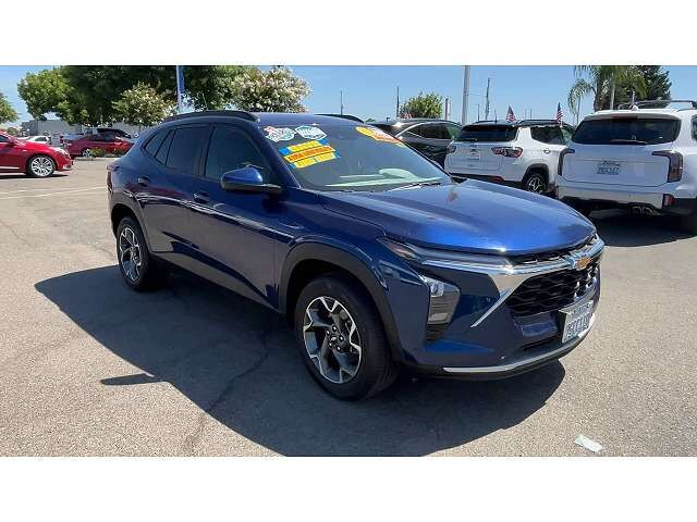 2024 CHEVROLET Trax
