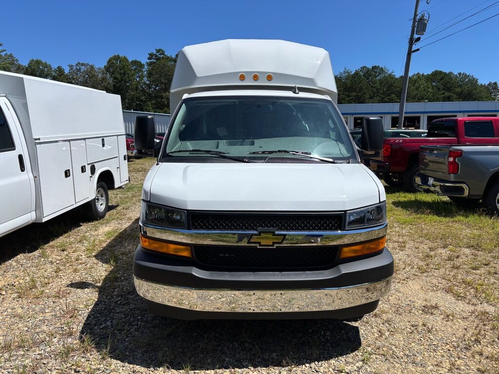 2025 CHEVROLET Express