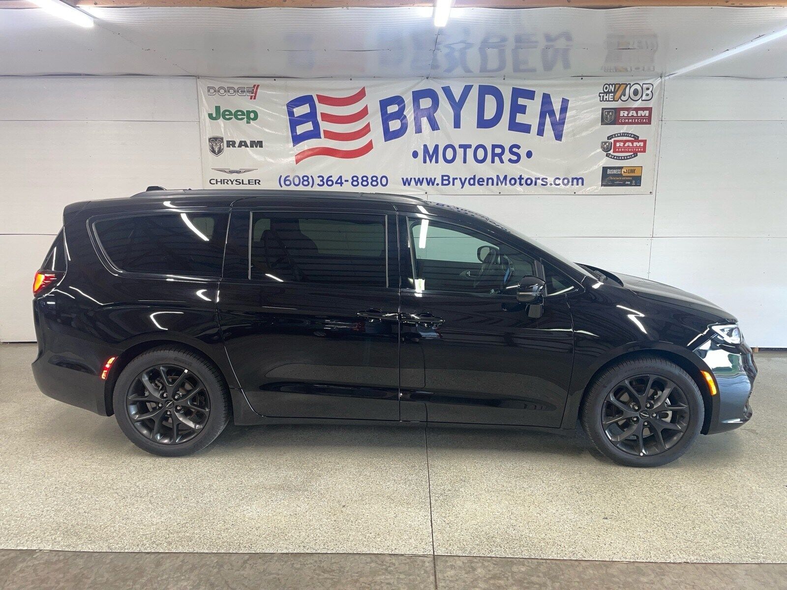 2025 CHRYSLER Pacifica
