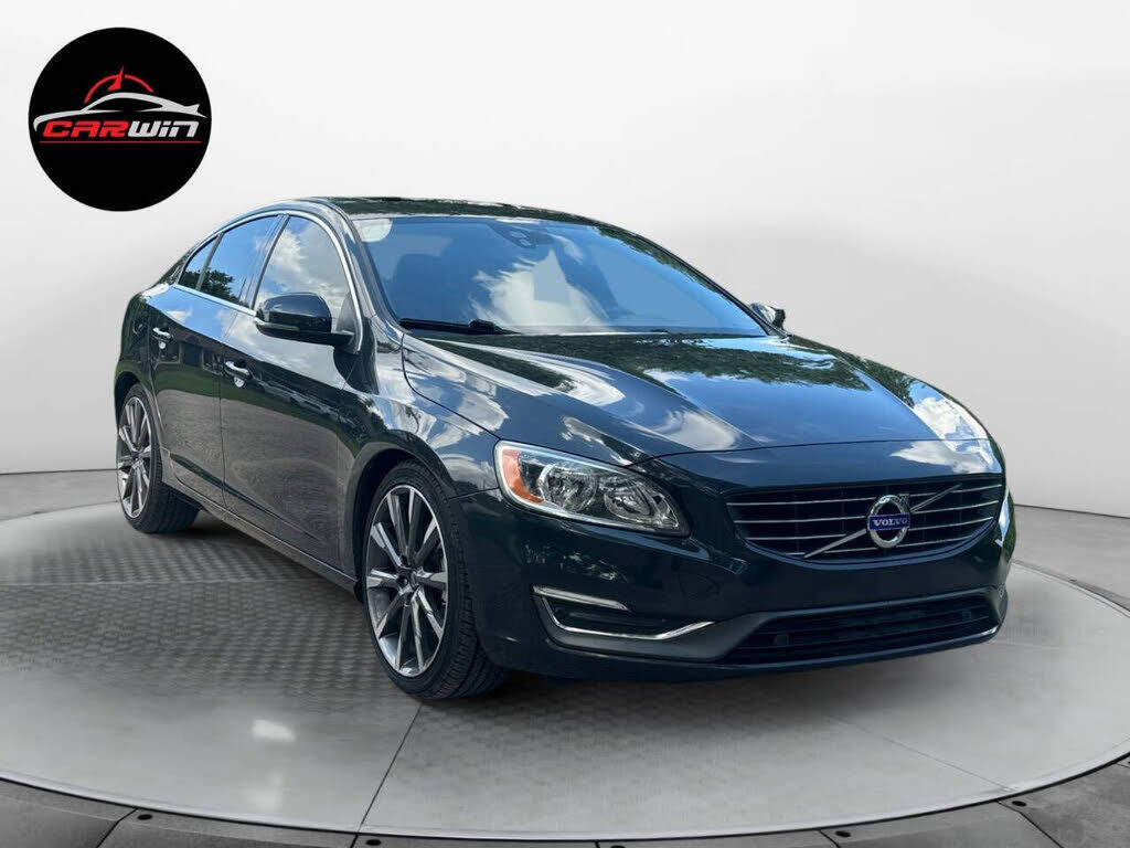 2015 VOLVO S60