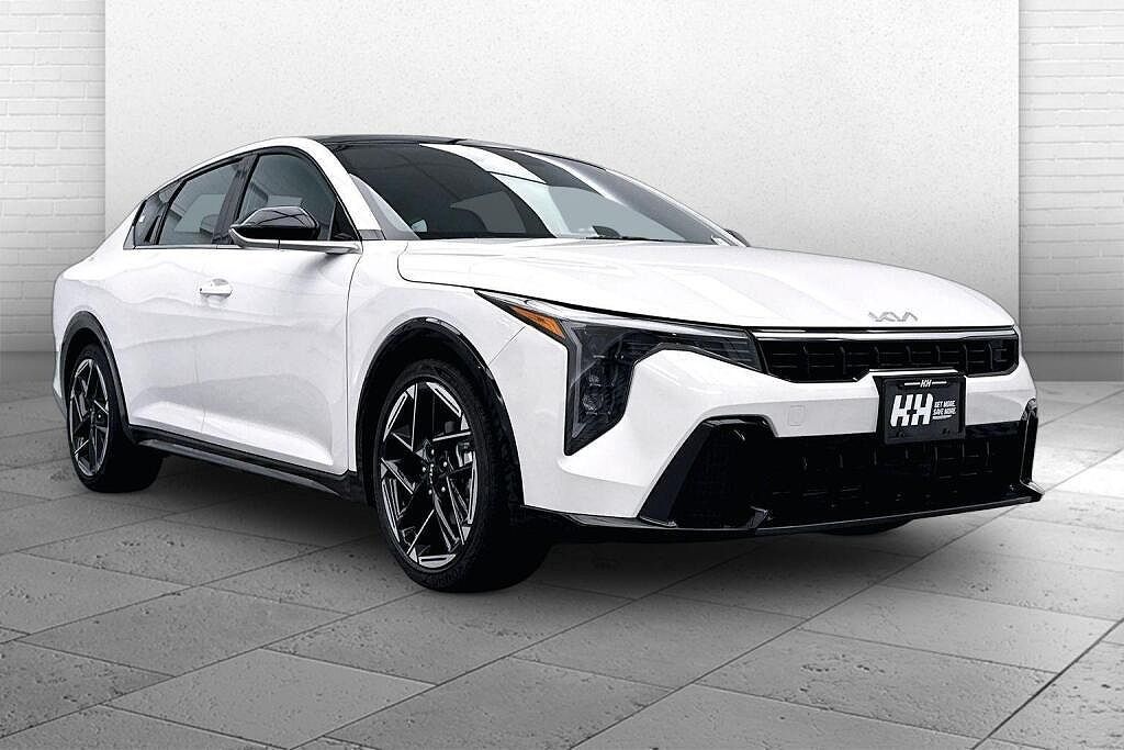 2026 KIA K4