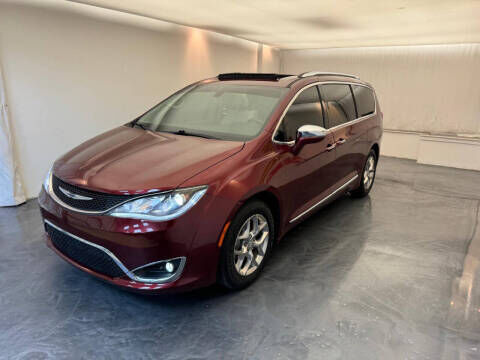 2017 CHRYSLER Pacifica