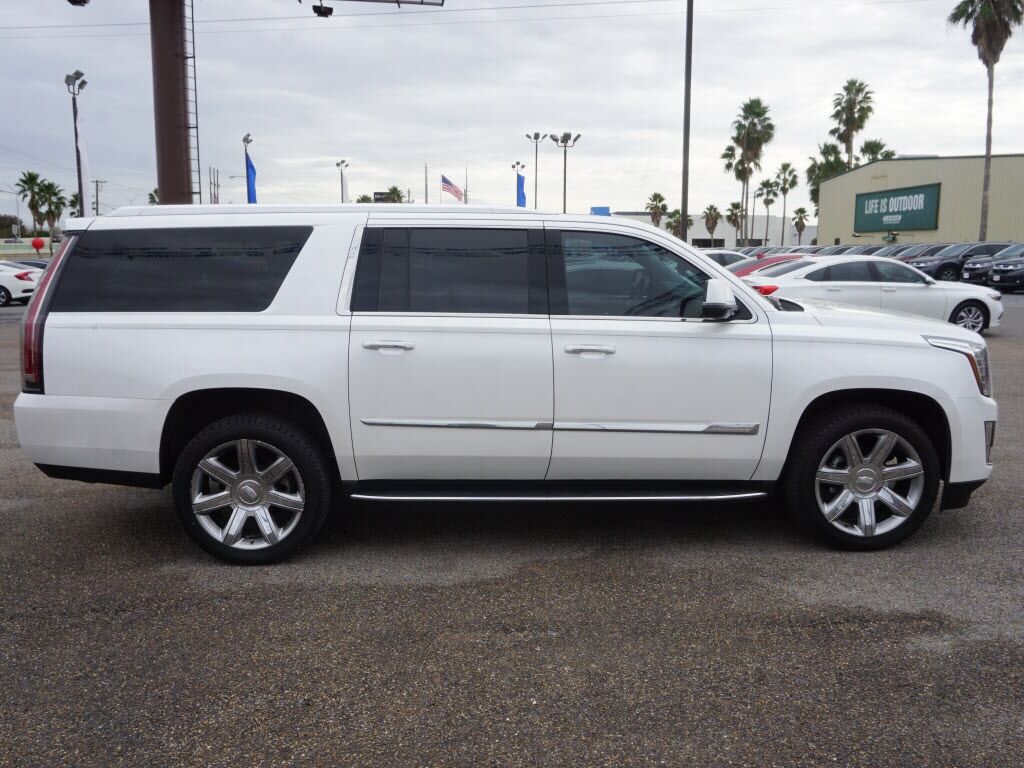 2016 CADILLAC Escalade